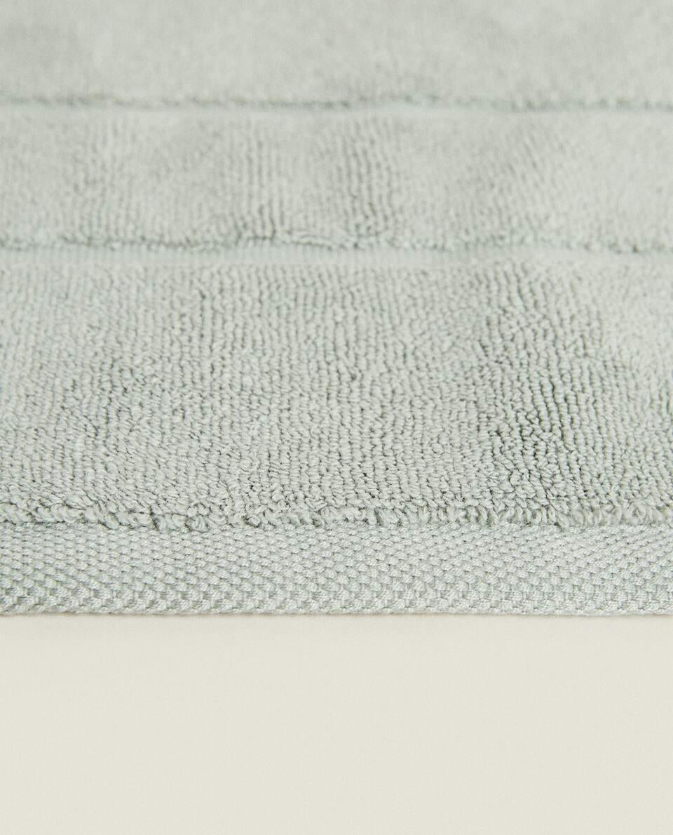 COTTON BATH MAT